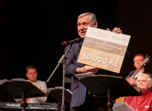 Štědronoční zpívání pro Karolínku