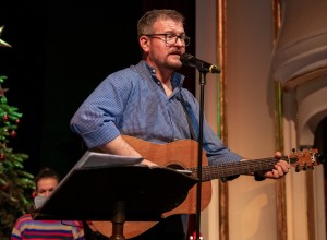 Štědronoční zpívání pro Karolínku